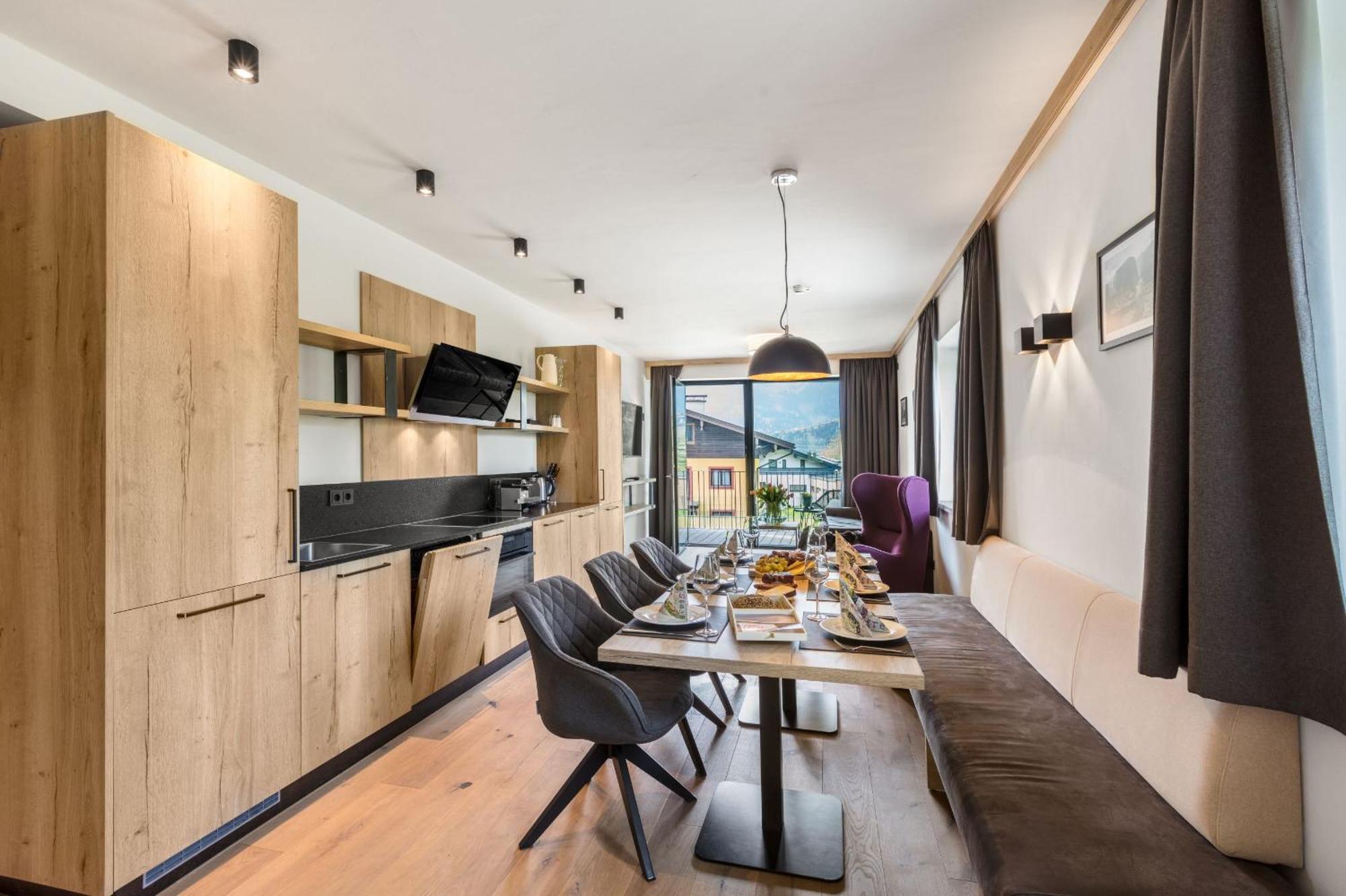Emma Deluxe Aparthotel Ganzjaehrig Beheizter Aussenpool Piesendorf Exteriér fotografie