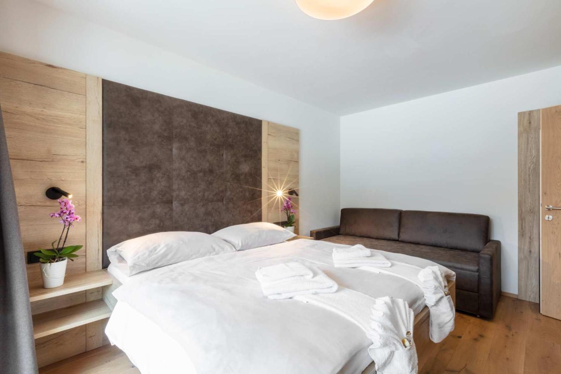 Emma Deluxe Aparthotel Ganzjaehrig Beheizter Aussenpool Piesendorf Pokoj fotografie